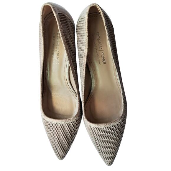 DONALD J PLINER Torin Platino Metallic Brush Off Leather Heels Women’s 8.5 Gold - Picture 6 of 10